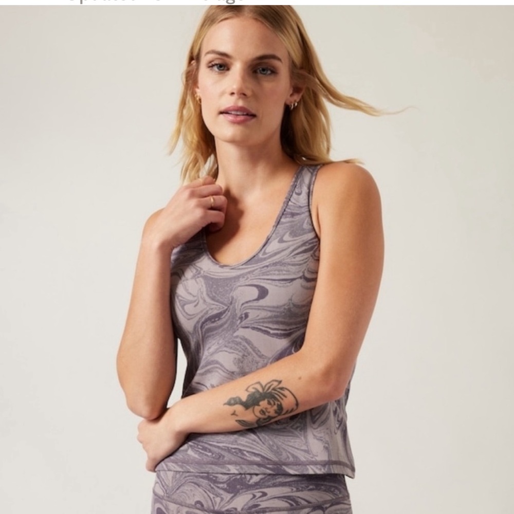 * New Athleta Transcend Tank Top Sumi Marble Violet SZ Medium *